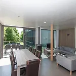 Spacious Near Castle *