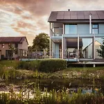 Villa Spacious Near Castle Boussu-lez-Walcourt