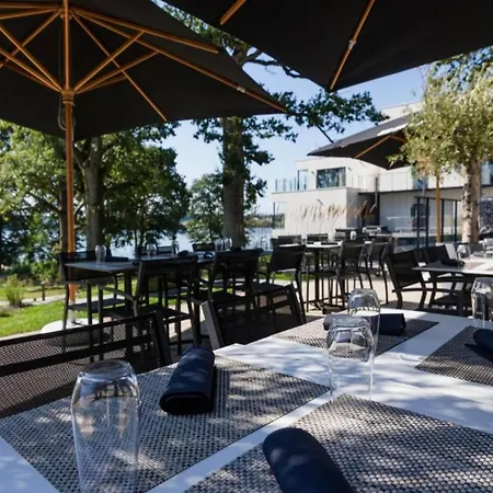 빌라 Spacious Near Castle