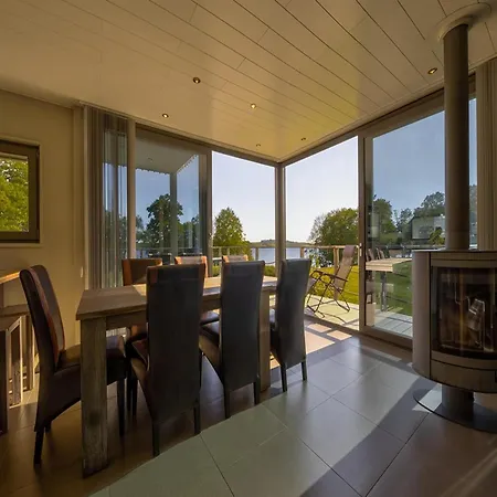 Elegant With Sauna & Fireplace Villa *