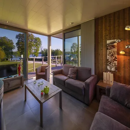 빌라 Spacious Near Castle Boussu-lez-Walcourt