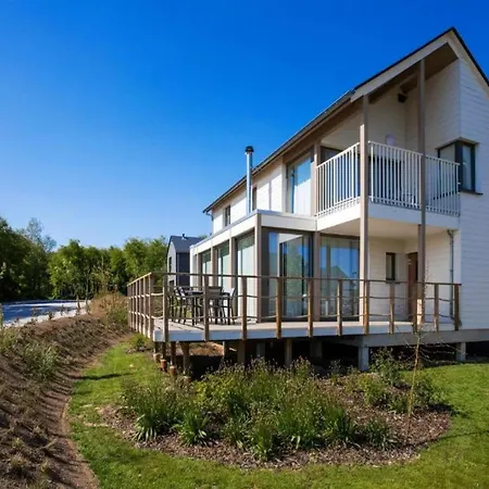 빌라 Spacious Near Castle *